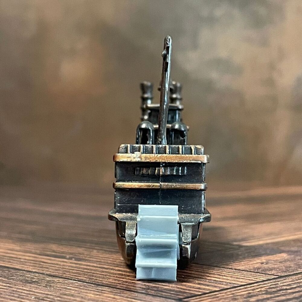Vintage Die-Cast Steamboat Pencil Sharpener – Paddle Boat – Made in China - Picture 5 of 9